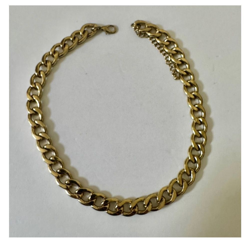 Gold tone link necklace